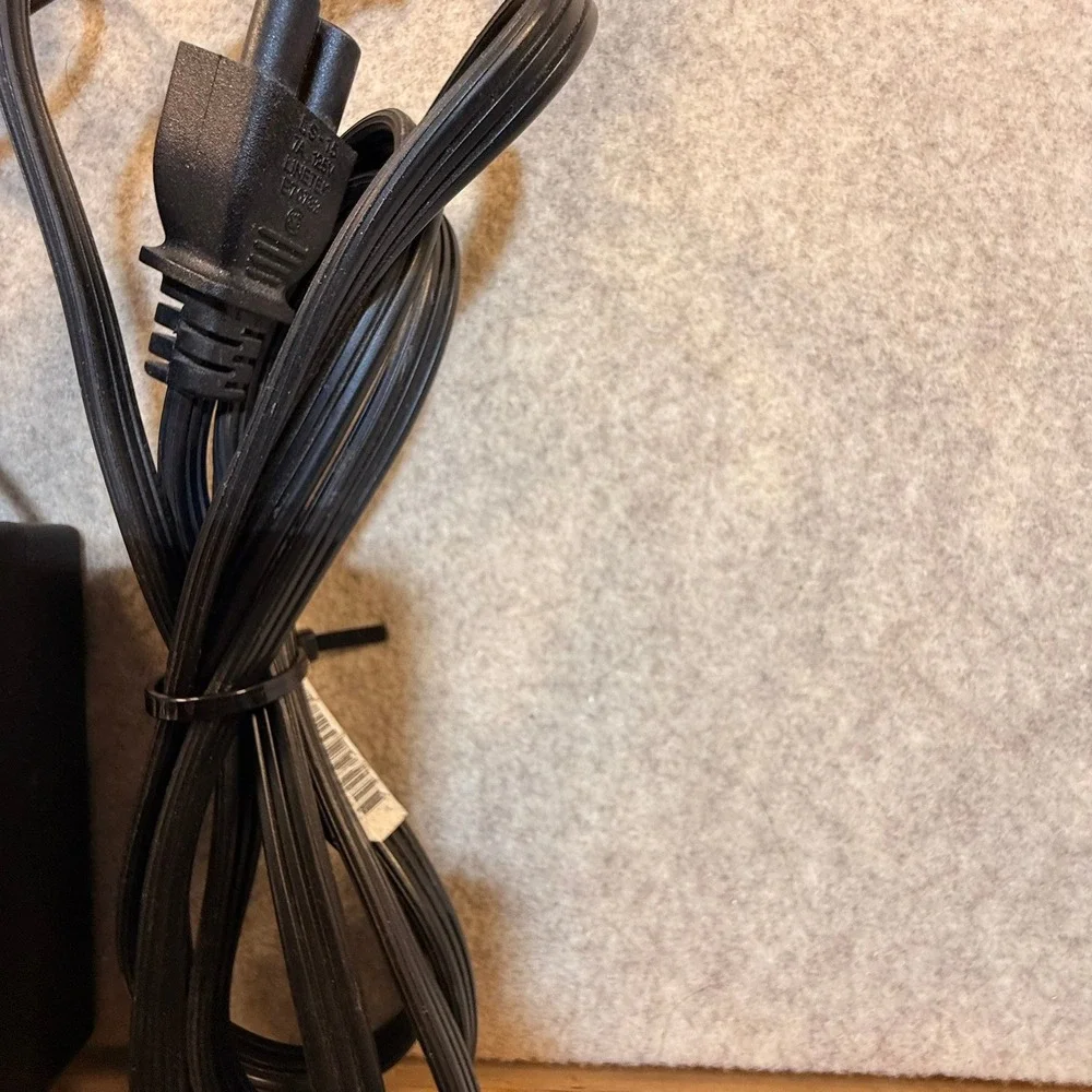 HP Laptop AC Adapter 402018-001 and DC Car Charger Power Supply Cord Bundle Blk